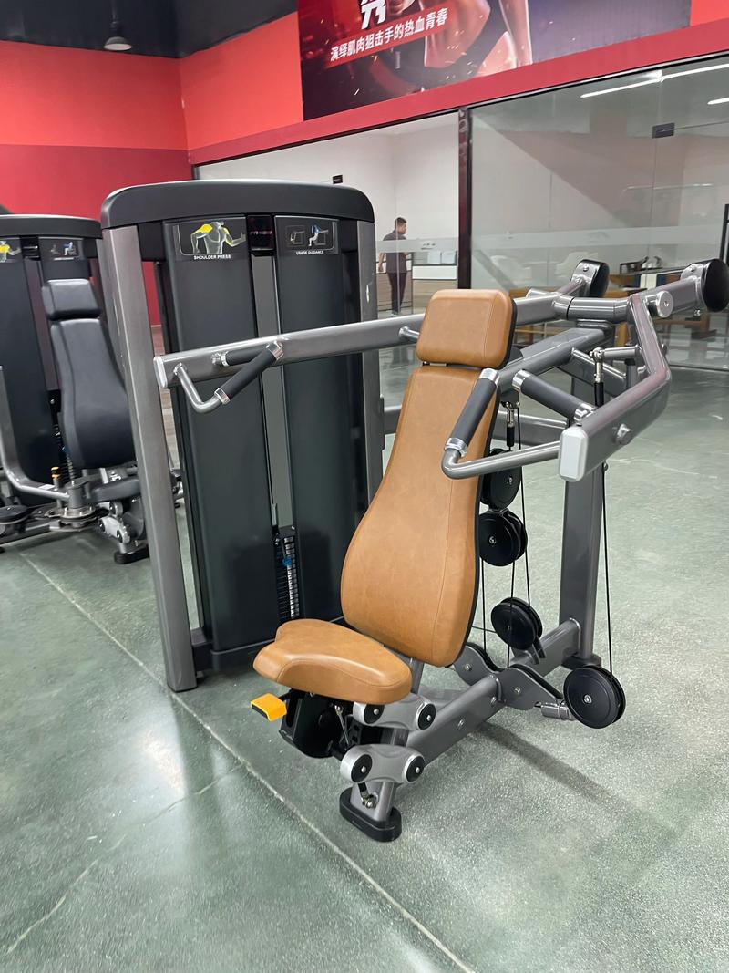 专业健身器材源头供应 商用有氧器械与划船机解决方案